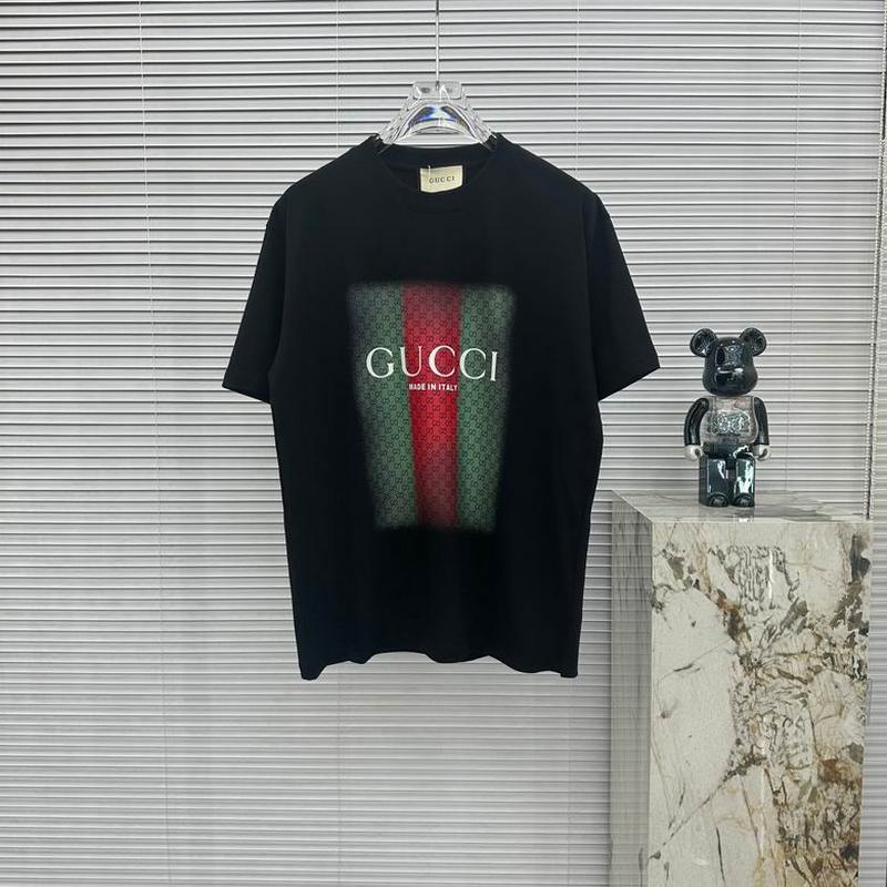 Gucci Men's T-shirts 70